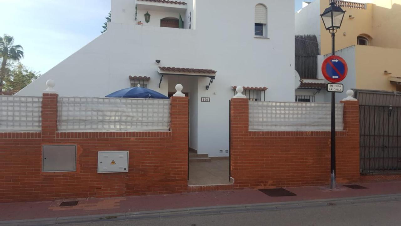 Little Peaceful Retreat Room With Bath, Heating, Terrace, Free Wifi Fridge Easy Parking Marbella Exteriér fotografie