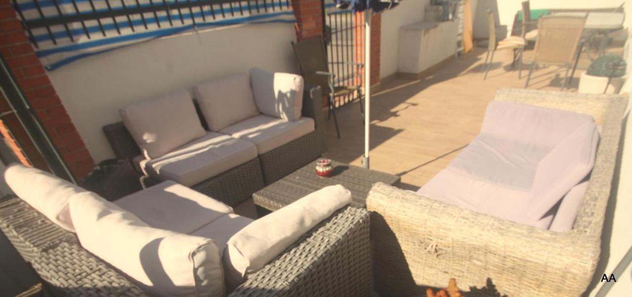Little Peaceful Retreat Room With Bath, Heating, Terrace, Free Wifi Fridge Easy Parking Marbella Exteriér fotografie