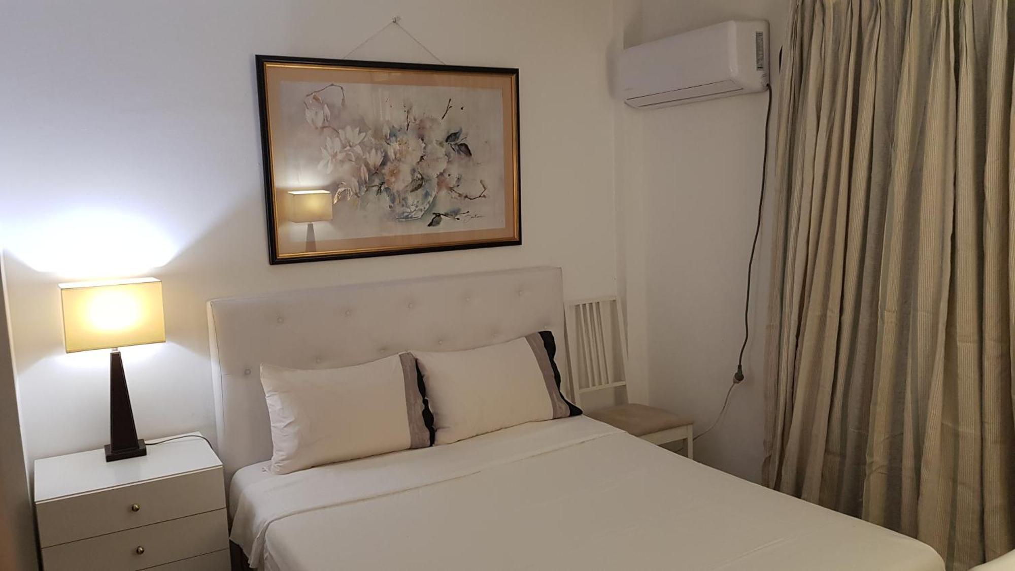 Little Peaceful Retreat Room With Bath, Heating, Terrace, Free Wifi Fridge Easy Parking Marbella Exteriér fotografie