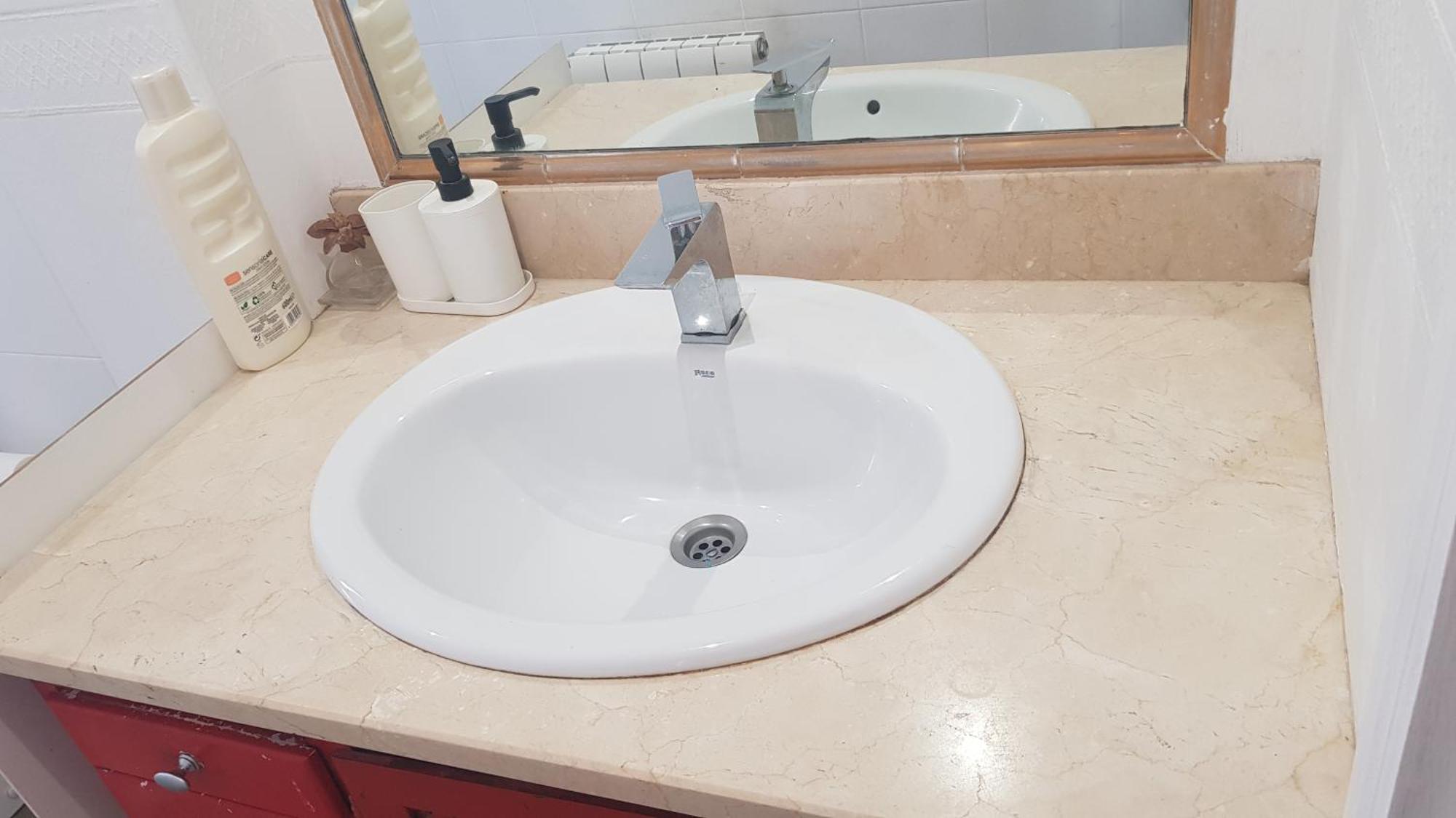 Little Peaceful Retreat Room With Bath, Heating, Terrace, Free Wifi Fridge Easy Parking Marbella Exteriér fotografie