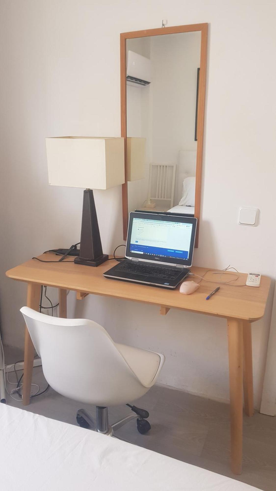 Little Peaceful Retreat Room With Bath, Heating, Terrace, Free Wifi Fridge Easy Parking Marbella Exteriér fotografie