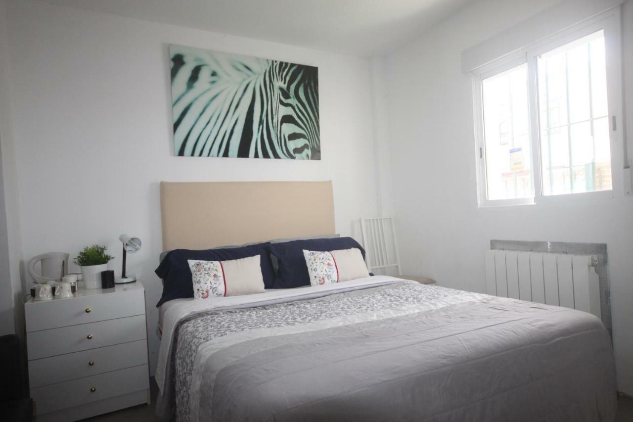 Little Peaceful Retreat Room With Bath, Heating, Terrace, Free Wifi Fridge Easy Parking Marbella Exteriér fotografie